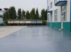 内蒙古彩色路面喷涂翻新的材料对冬季